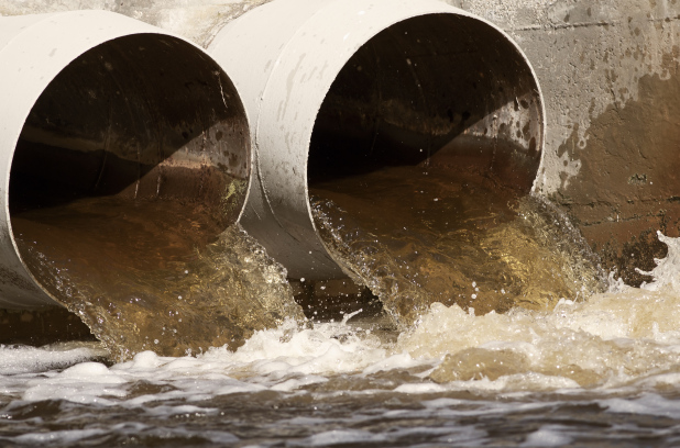 Déversements d’eaux usées : Longueuil conserve son bonnet d’âne