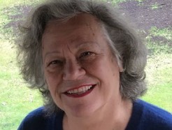 Une poète longueuilloise honorée pour ses haïkus et autres oeuvres poétiques