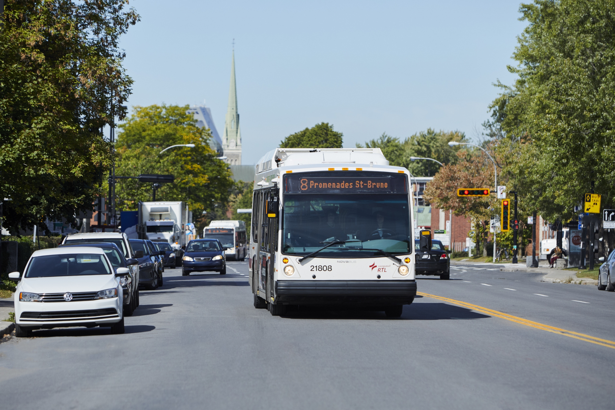 Sortie à l’arrière du bus : une pratique recommandée, mais appliquée « en souplesse »