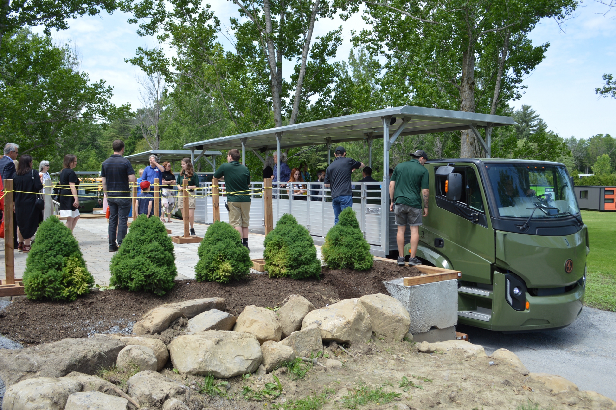 Le Parc Safari se dote d&rsquo;une flotte de camions de brousse 100 % électriques