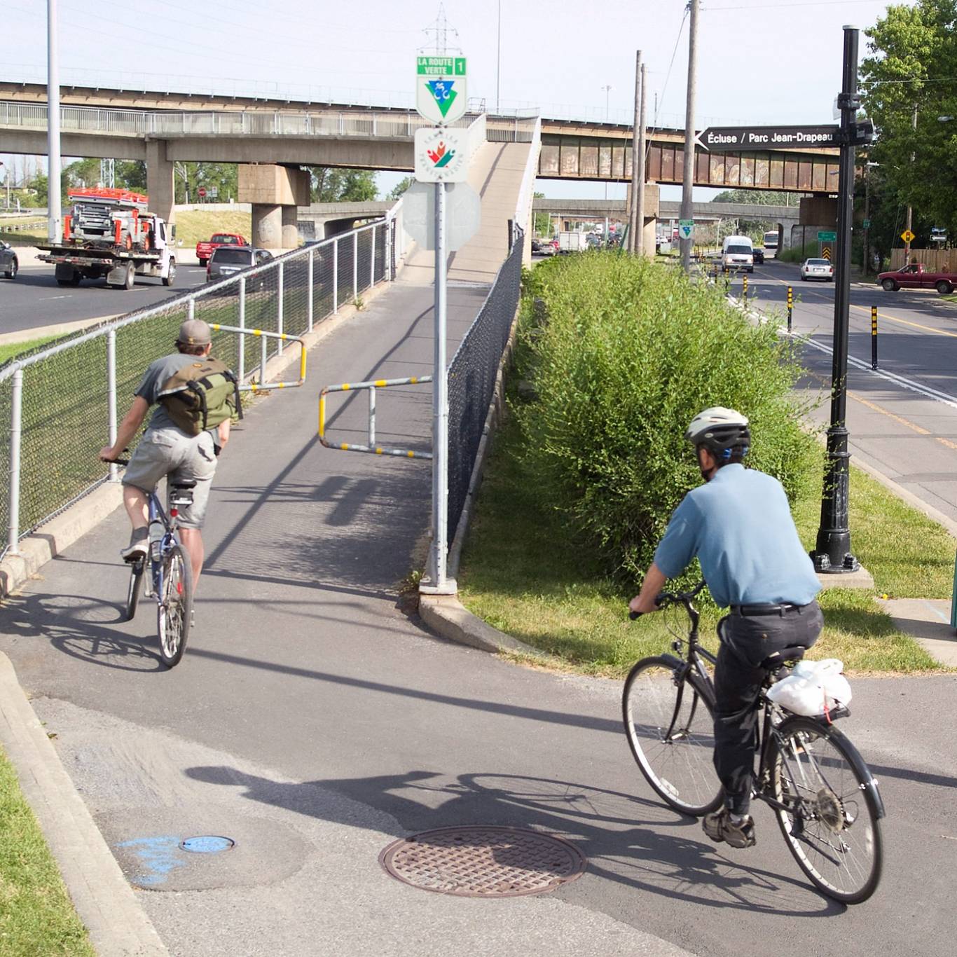 Écluses du pont Victoria : des cyclistes réitèrent leur demande d’un deuxième lien