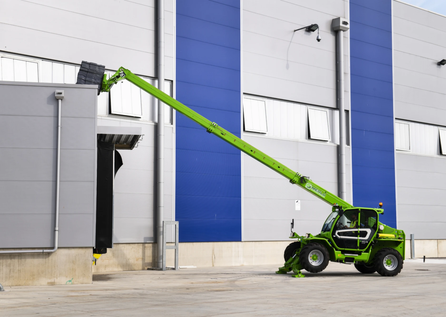 P4013 MANBASKET EXTERNAL 01