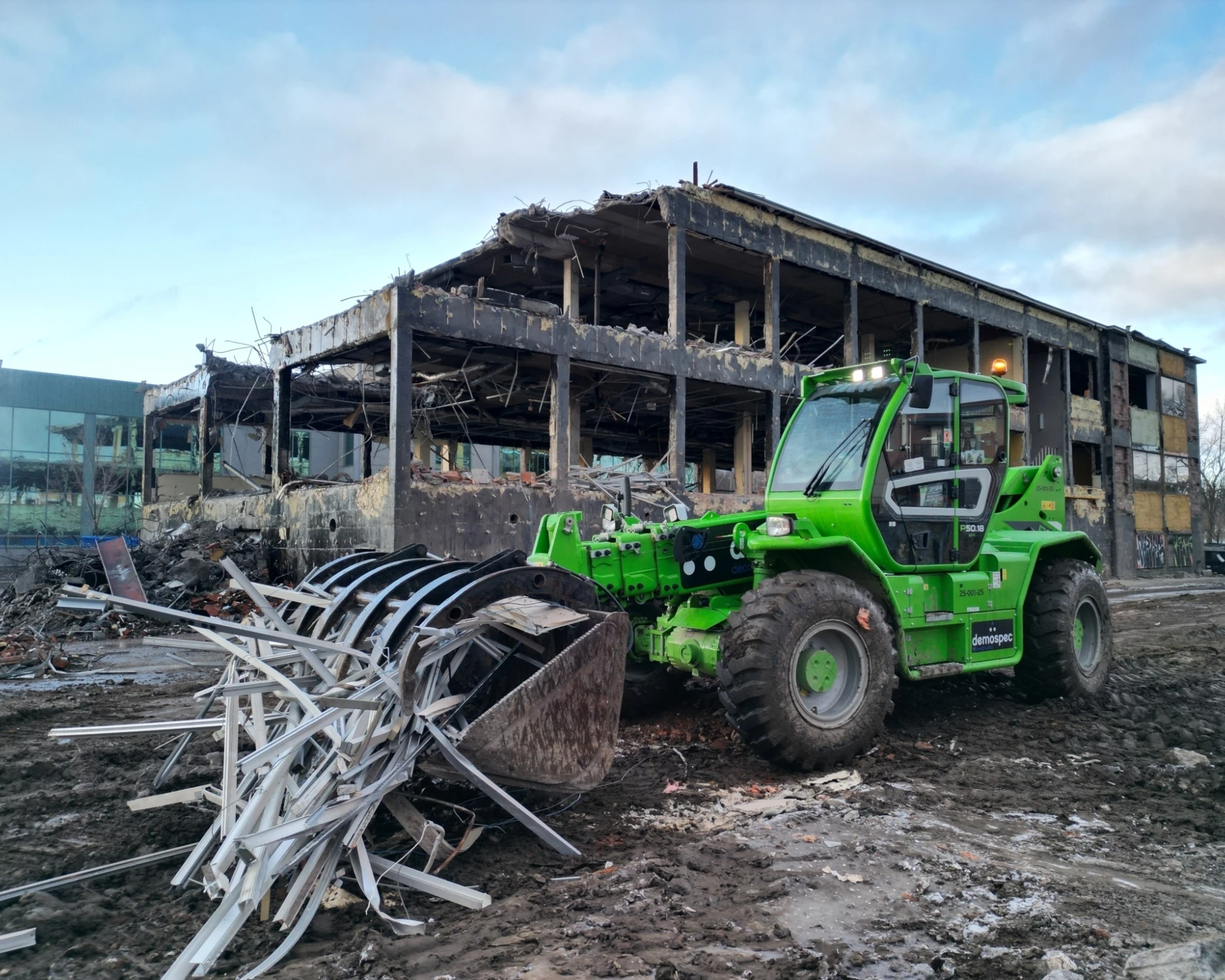 DEMOSPEC P5018 HM PIC BOOMDOWN NEAR 02