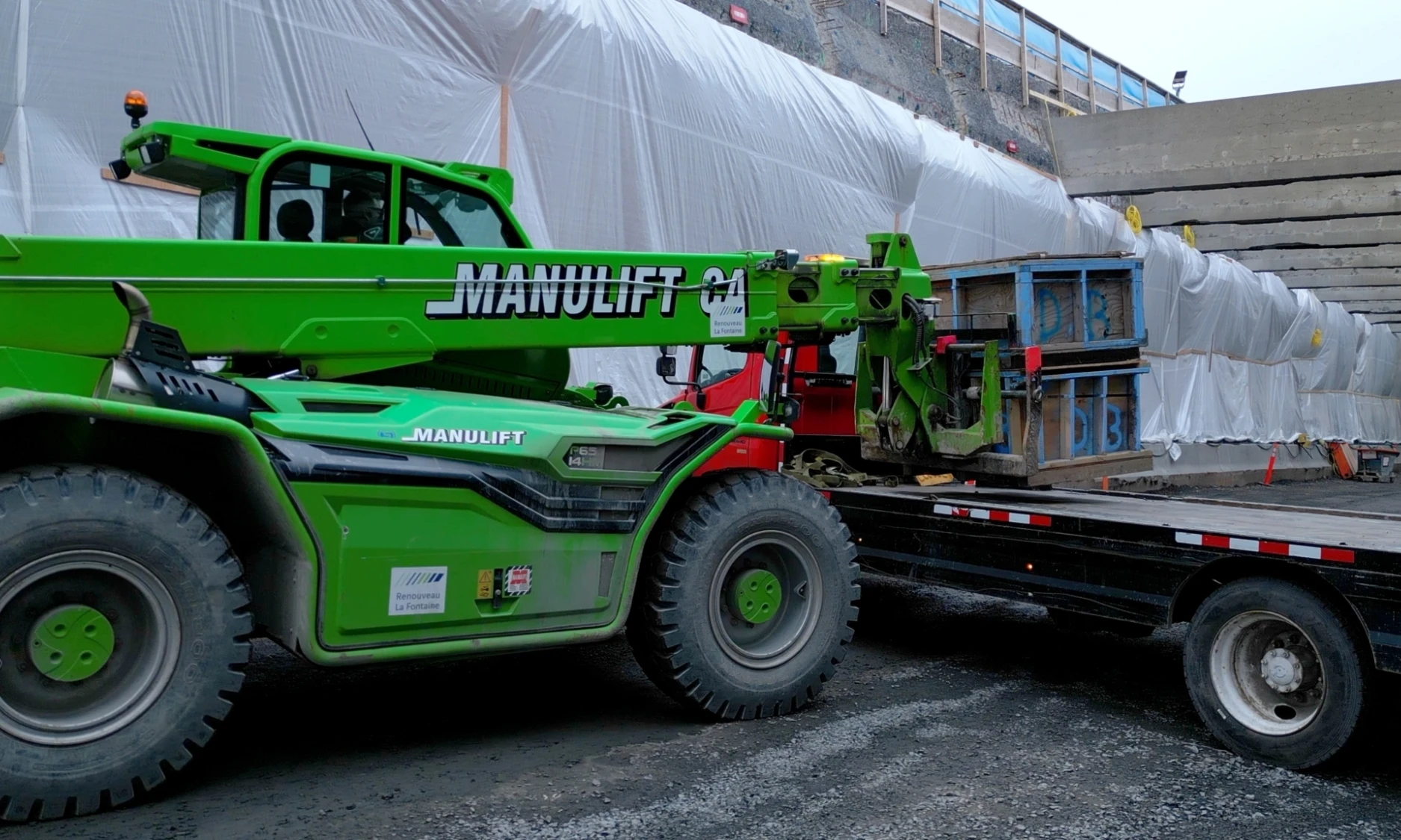 TUNNEL 6514 STILL TRUCK 01