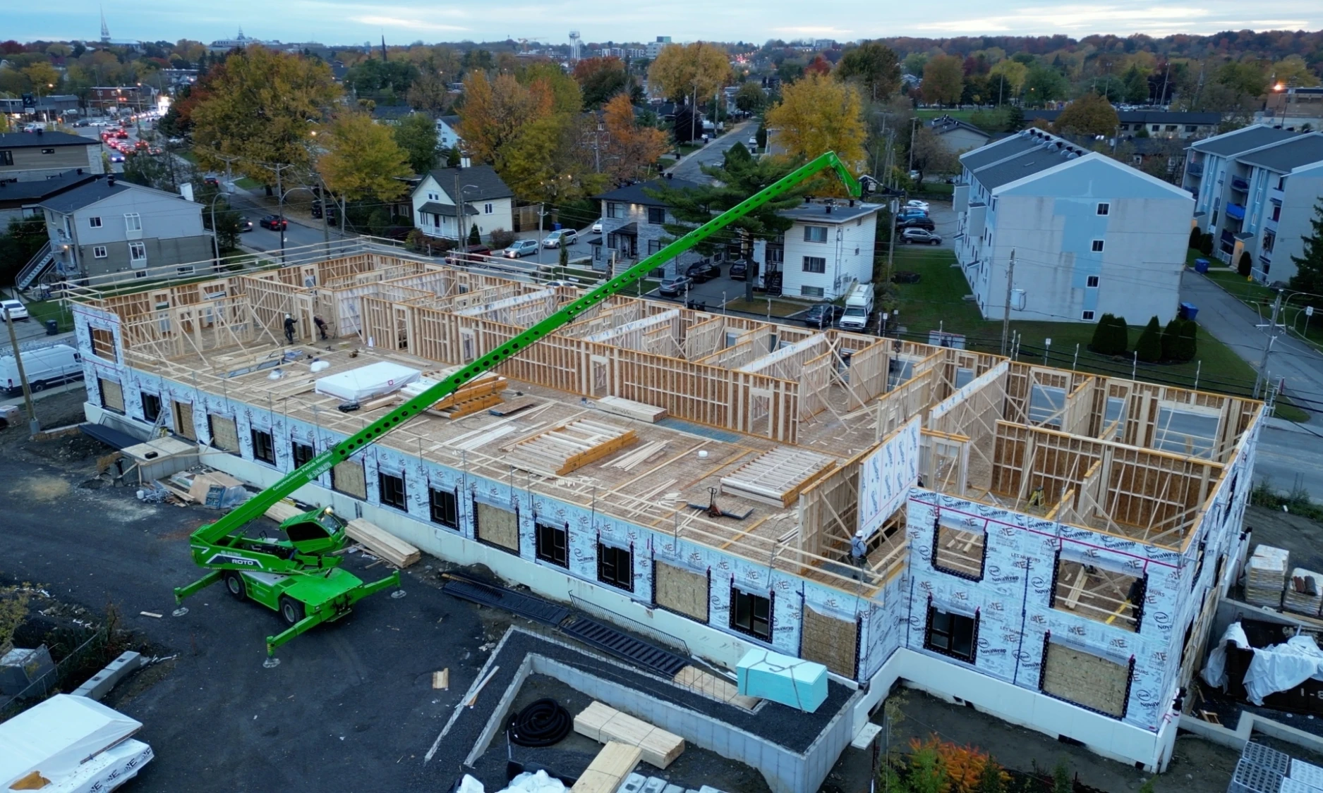 PMATHIEU 5035 STILL WALLLIFT SIDE 01