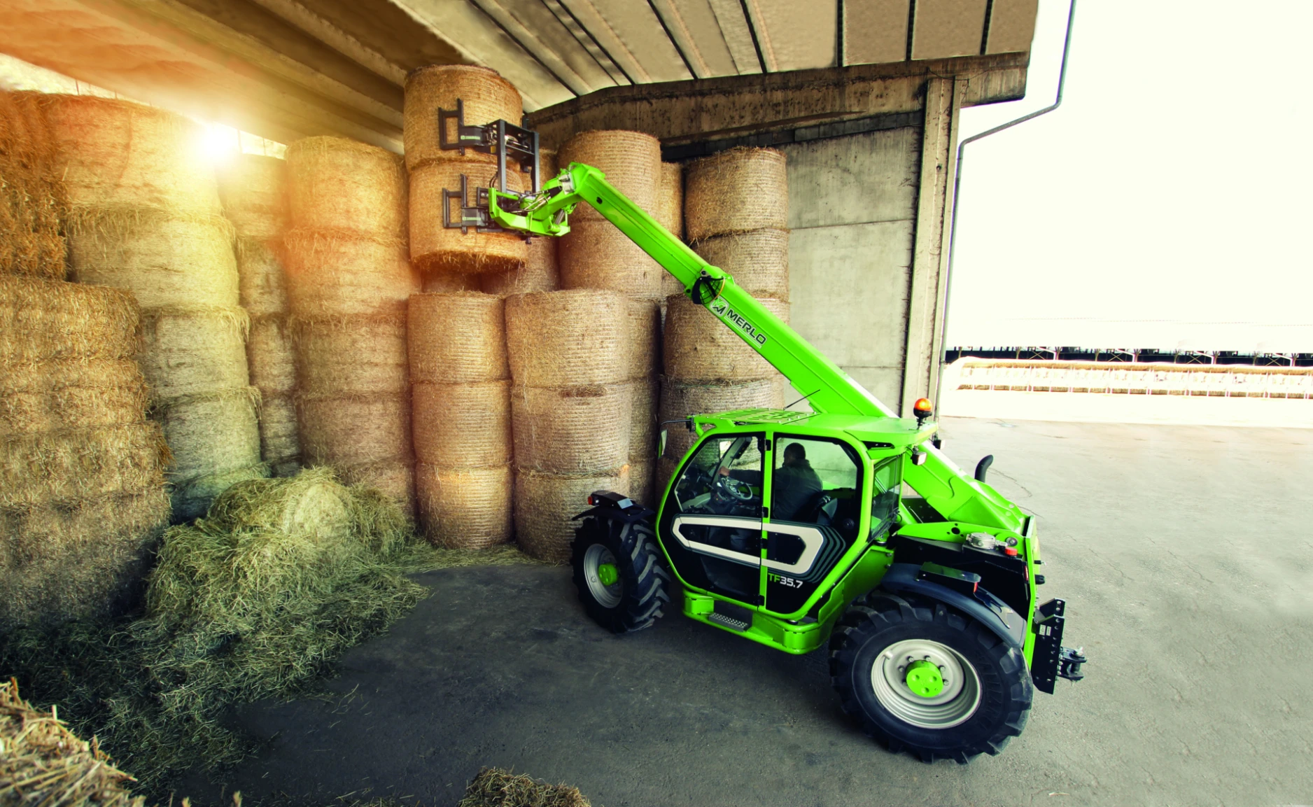TF357 ROUNDBALE EXTERNAL 01