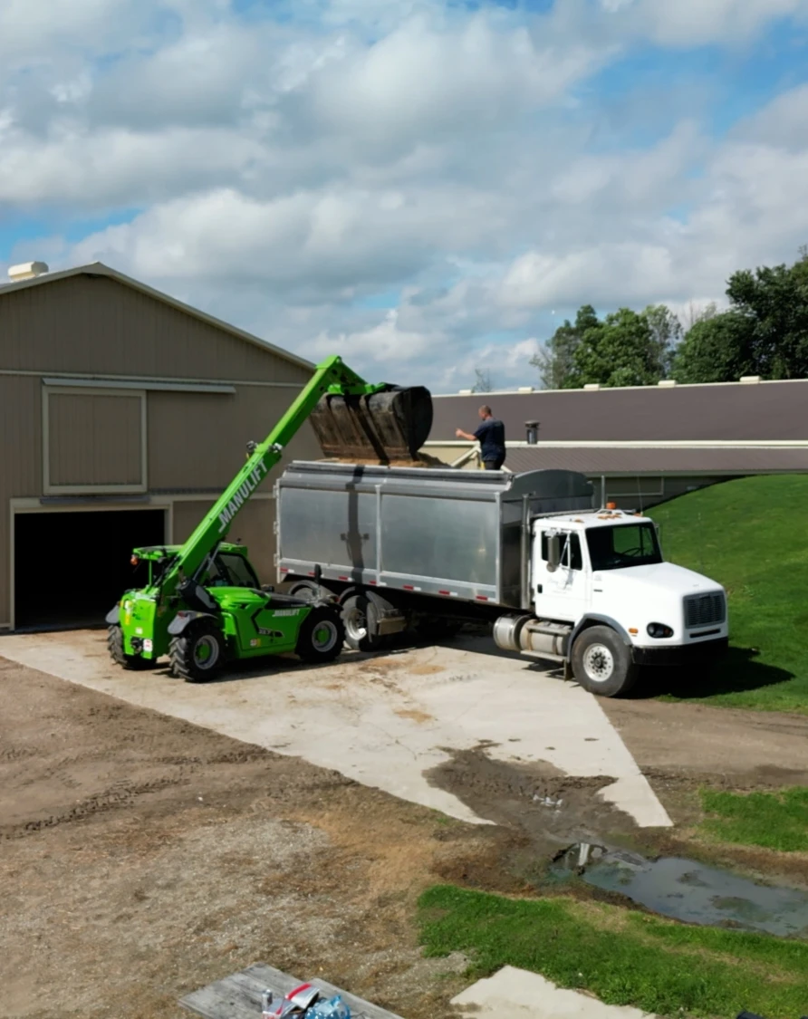 BBF 337 STILL TRUCK 06