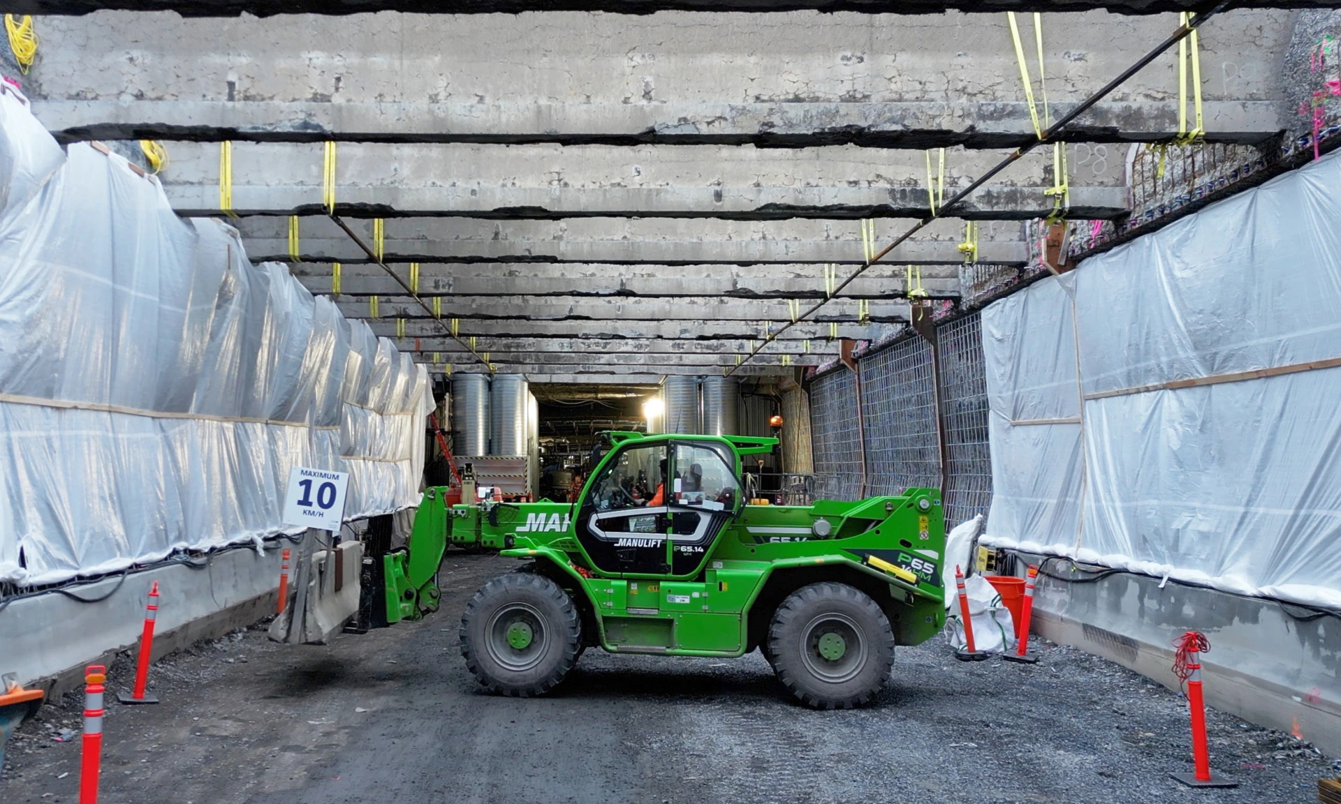 TUNNEL 6514 STILL CIMENT DOWN 01
