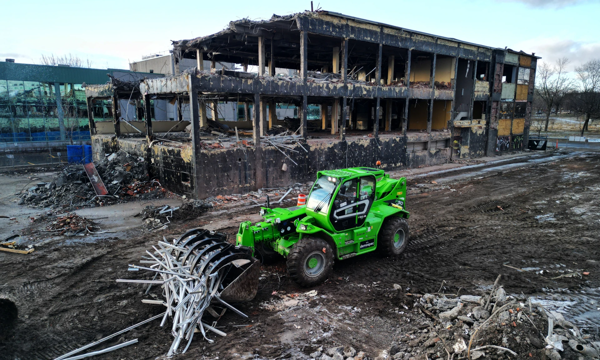 DEMOSPEC P5018 HM PIC BOOMDOWN MID 02