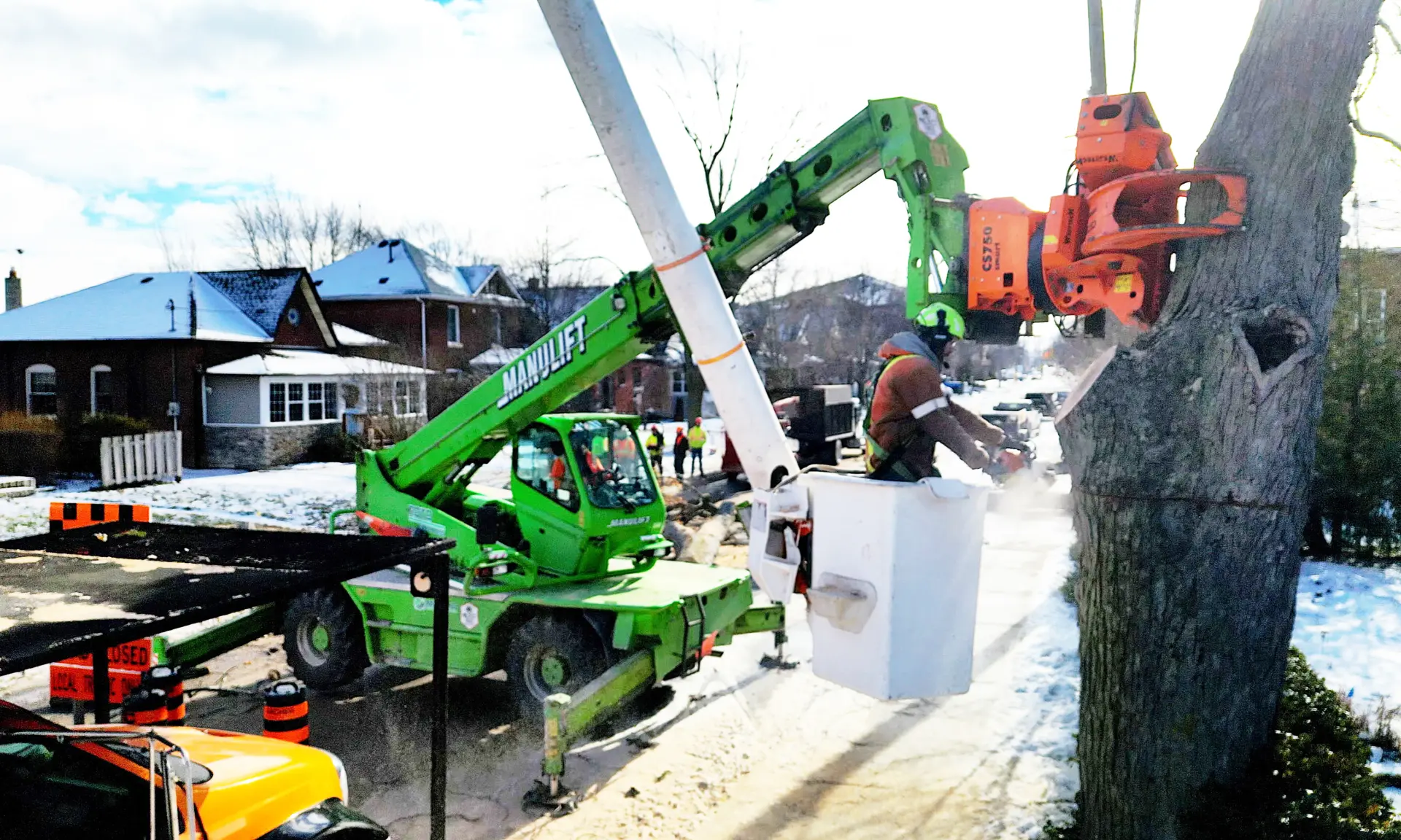 Composant carousel 3840x2160px PROTREE R6026 BUCKETTRUCK CUT 01