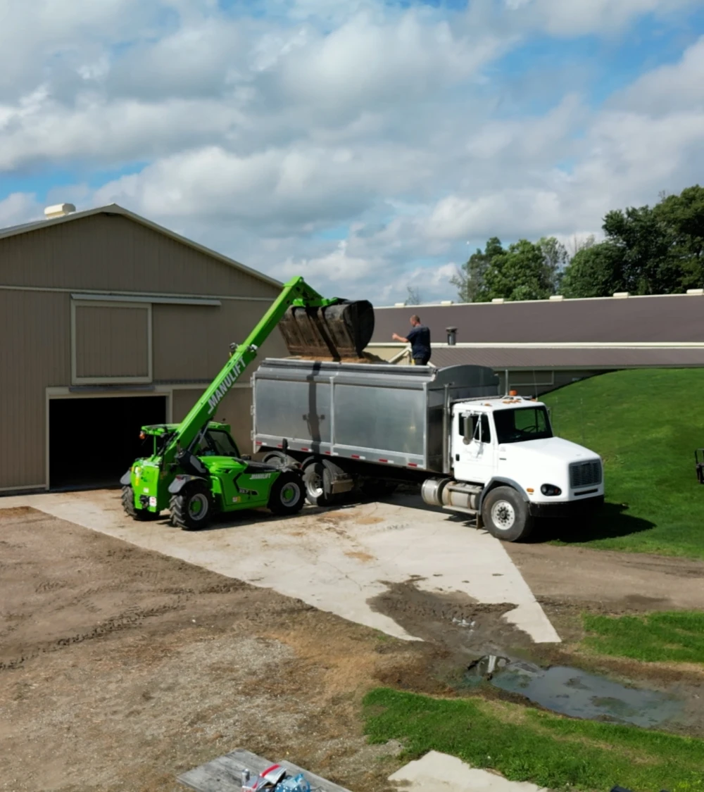 BBF 337 STILL TRUCK 06