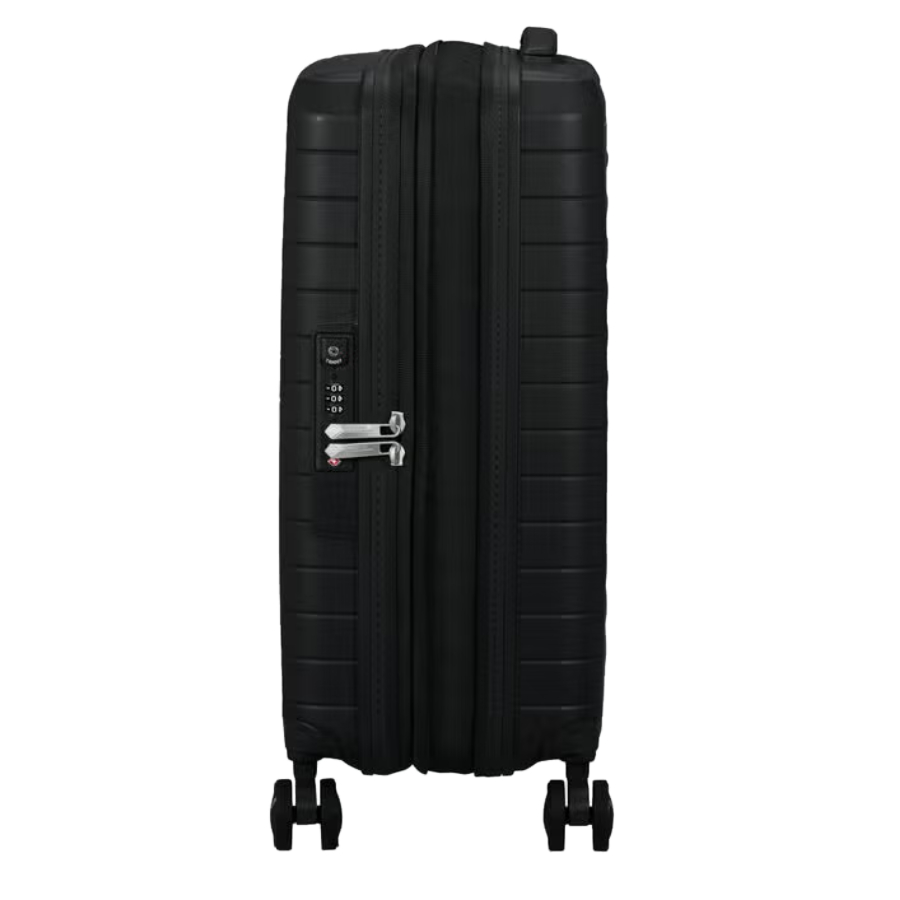 Additional view 1 of FastForward Hardside Spinner Carry-On Exp. - Flash Black