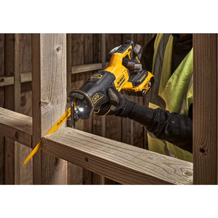 Additional view 2 of Ensemble combiné sans fil sans balais 20V MAX XR de 4 outils avec (2) batteries 4 Ah, chargeur et sac