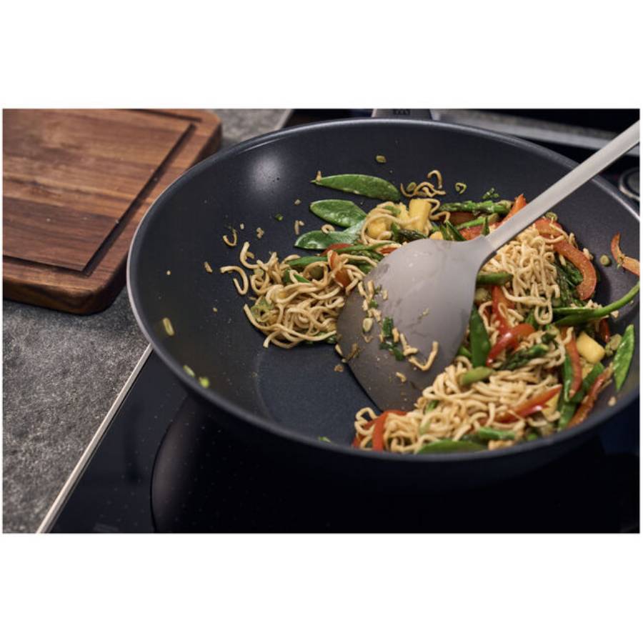 Additional view 1 of Madura Plus Wok, aluminum, Titanium-reinforced ceramic non-stick coating - 30 cm / 12 inch