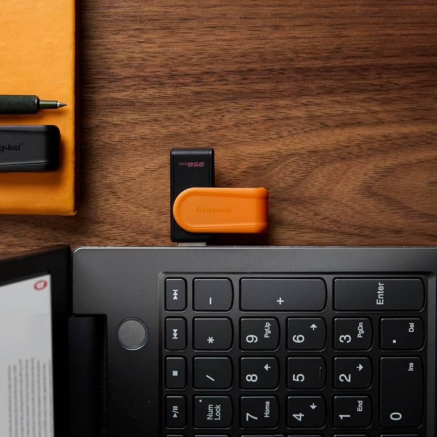 Additional view 2 of Clé USB DataTraveler Exodia S - Onyx - 64 Go