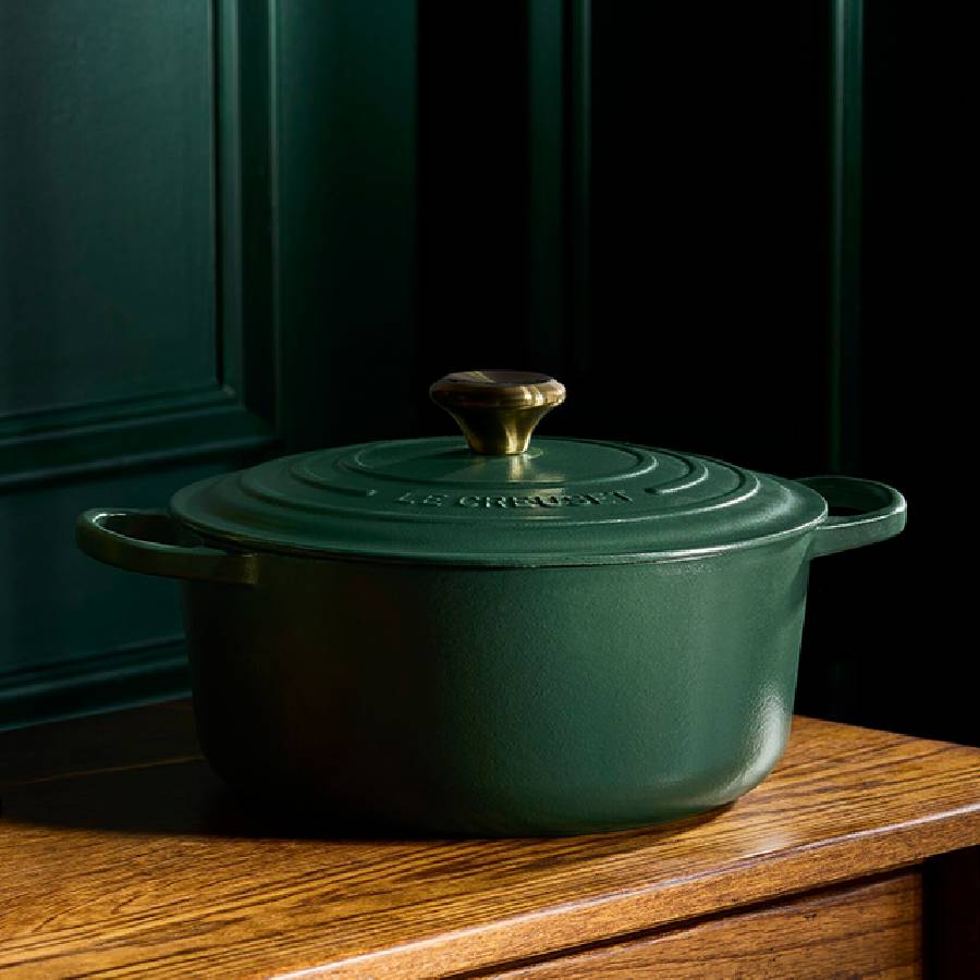 Additional view 2 of CI Signature 4.2 L Round French Oven Light Gold Knob - Forêt
