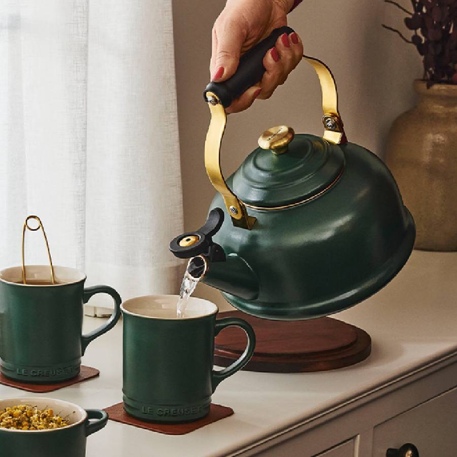 Additional view 2 of EOS 1.6 L Classic Whistling Kettle - Forêt