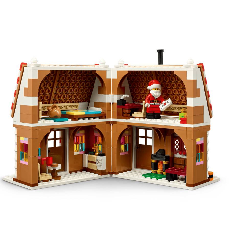 Additional view 2 of Maison en pain d'épices festive