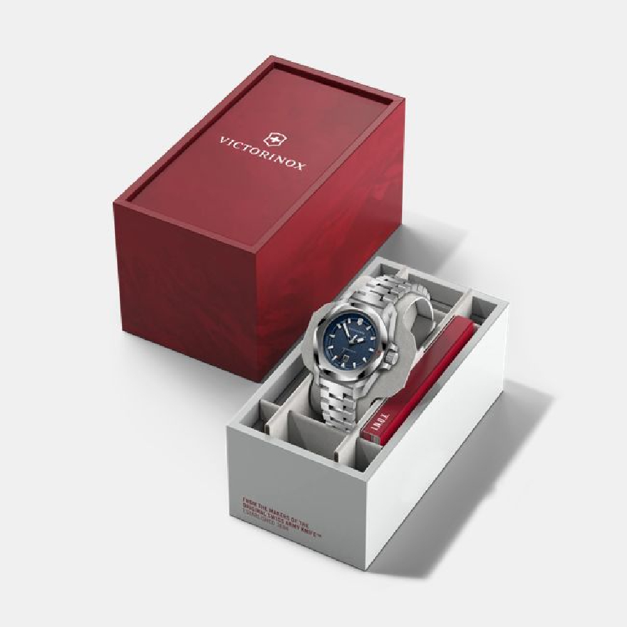 Additional view 1 of Montre petite en acier inoxydable argenté et cadran bleu I. N. O. X. - Femmes - 32 mm
