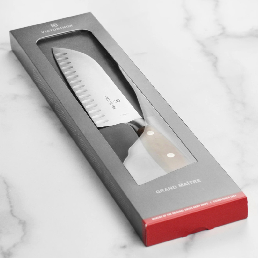 Additional view 1 of Couteau Santoku cannelé Grand Maître avec coffret cadeau - 17 cm