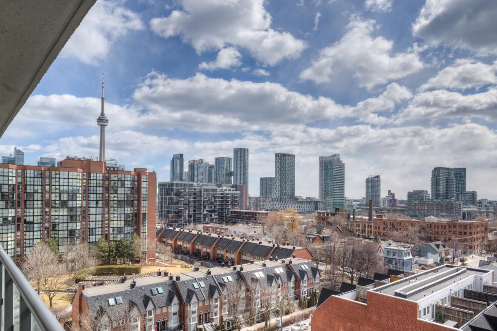 Price Gap Between Toronto Lofts and Houses Grows