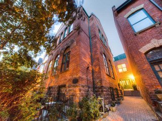 289 Sumach Lofts