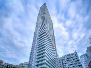 300 Front Street West