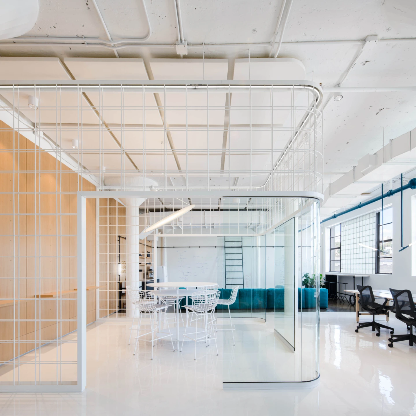 Intérieur de BoxOne Labs