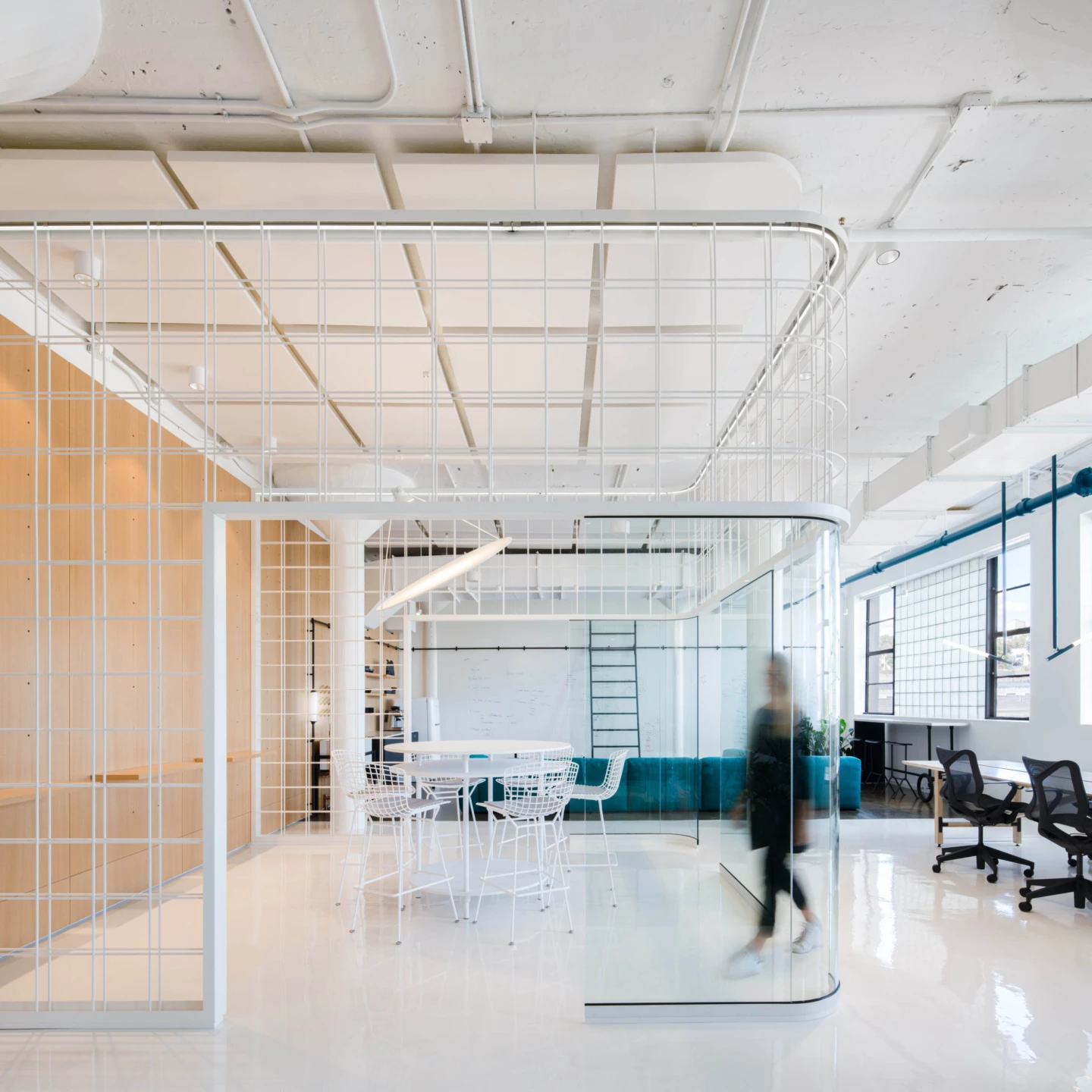 Intérieur de BoxOne Labs