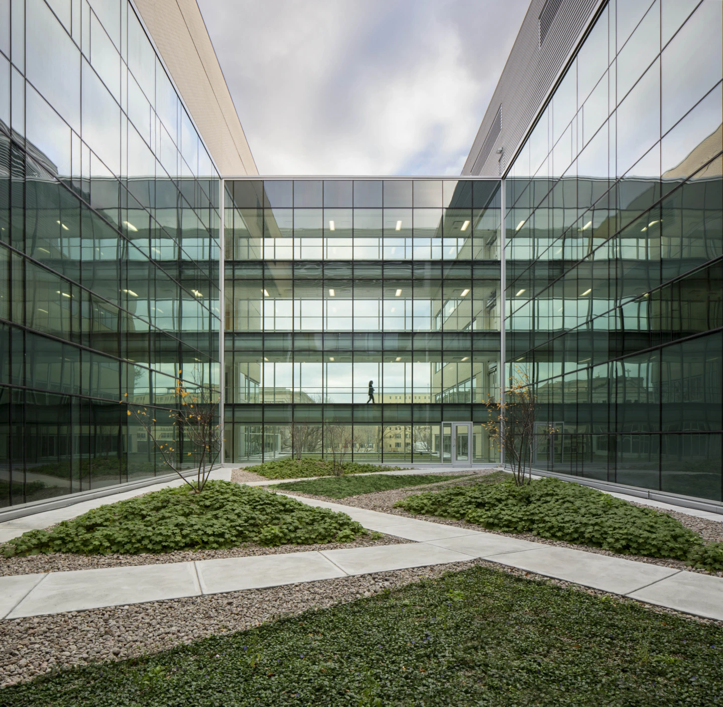 Extérieur du CHU Sainte-Justine