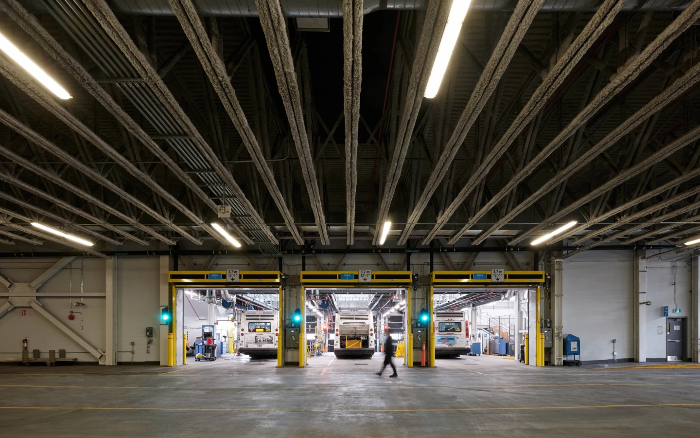Intérieur d’un des centres de transport de la STM