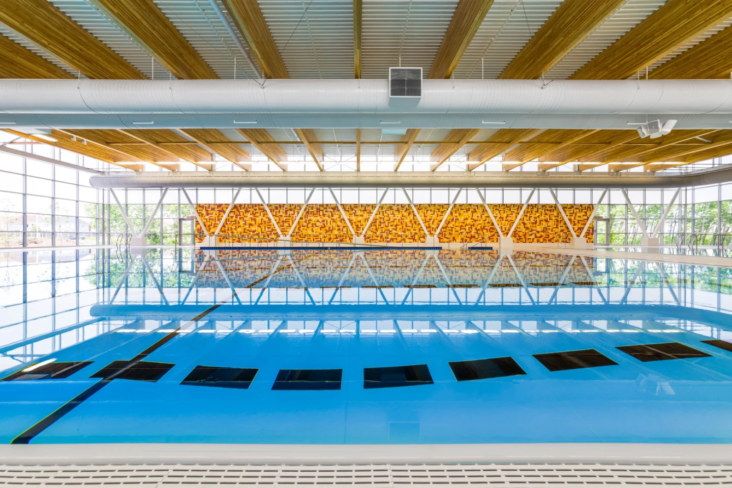 Vue sur la piscine du Centre récréatif François-Dupuis