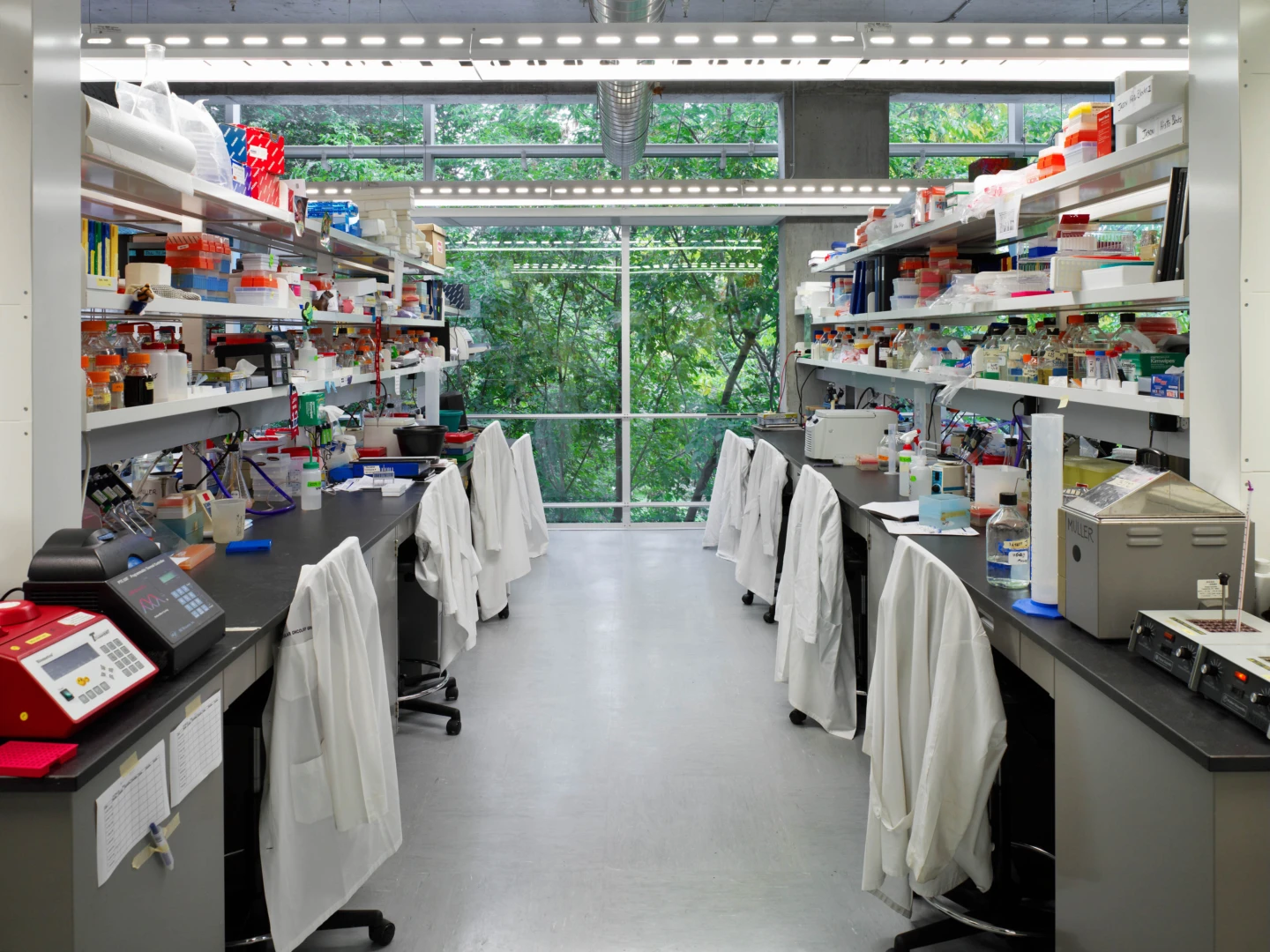 Intérieur du Complexe des sciences de la vie – Université McGill