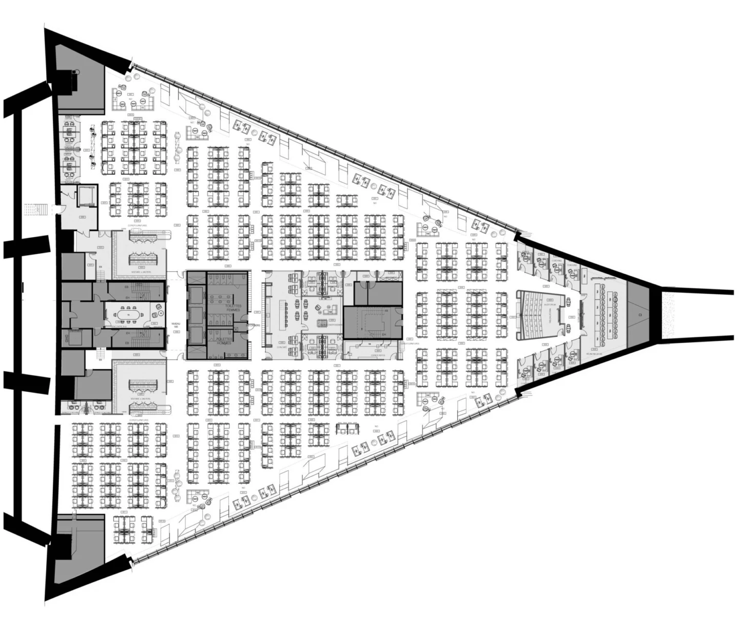 PR DESJARDINS ACCES D 3 ETAGE PLAN 002