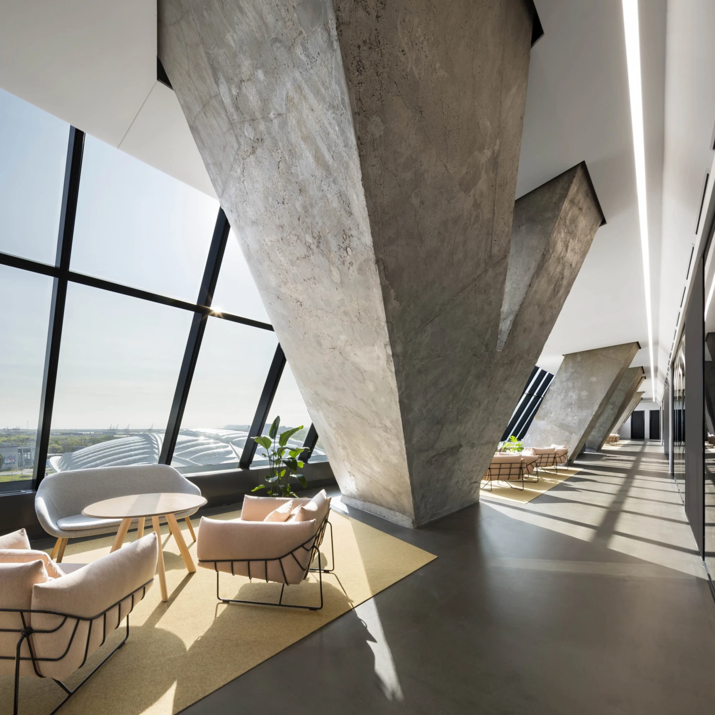 Intérieur des bureaux Desjardins dans la Tour de Montréal