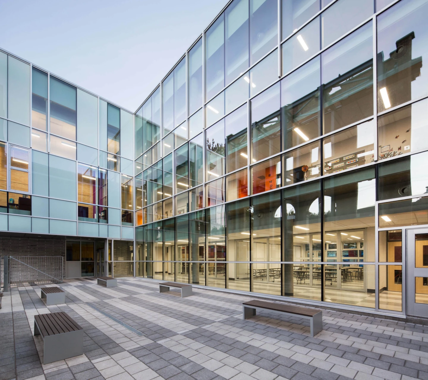 Extérieur de l’école Baril