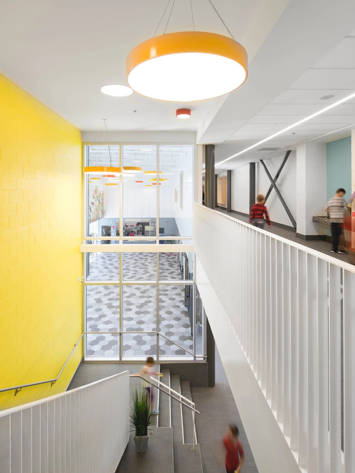 Intérieur de l’école primaire des Jardins-des-Patriotes