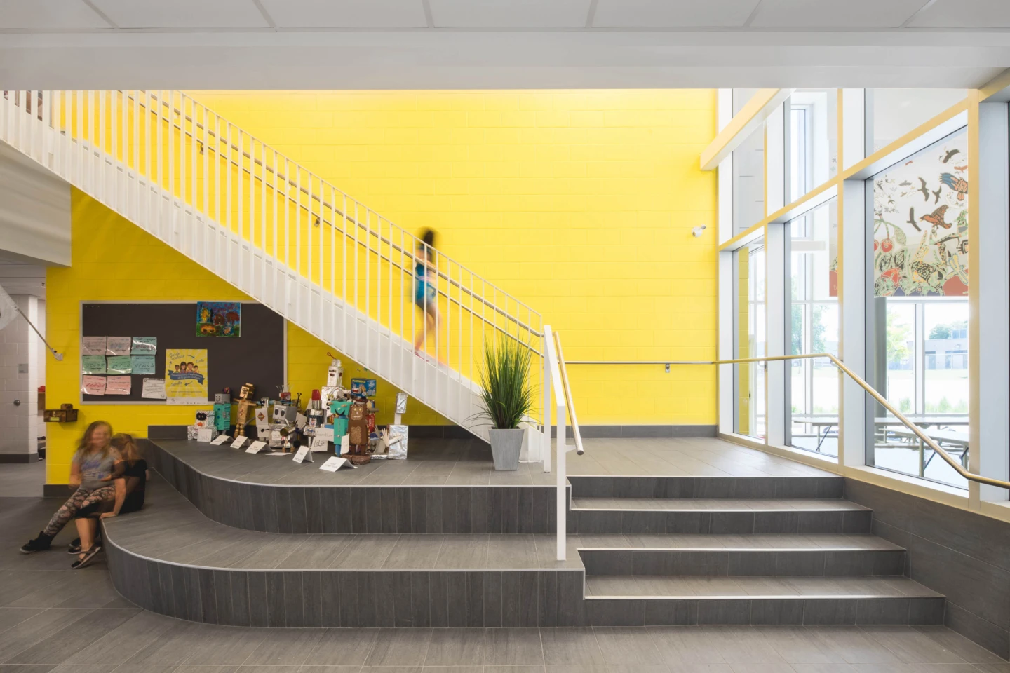 Intérieur de l’école primaire des Jardins-des-Patriotes