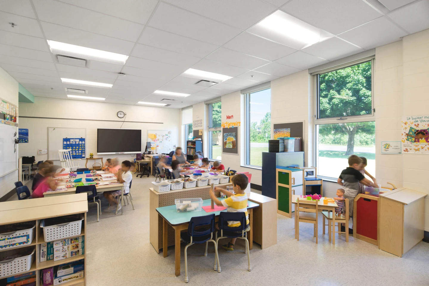 Intérieur de l’école primaire des Jardins-des-Patriotes