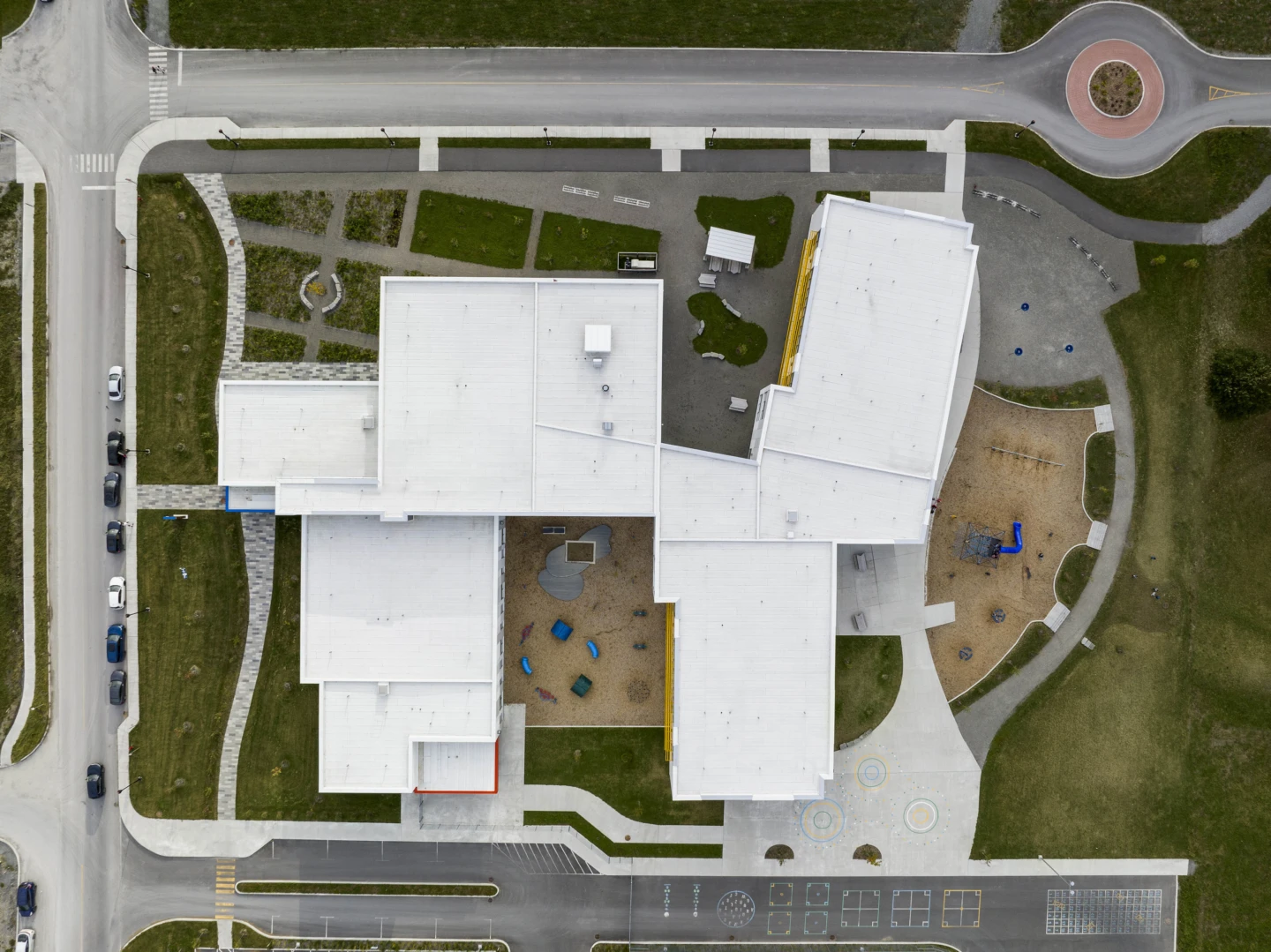 Extérieur de l’école au Domaine-sur-le-Vert