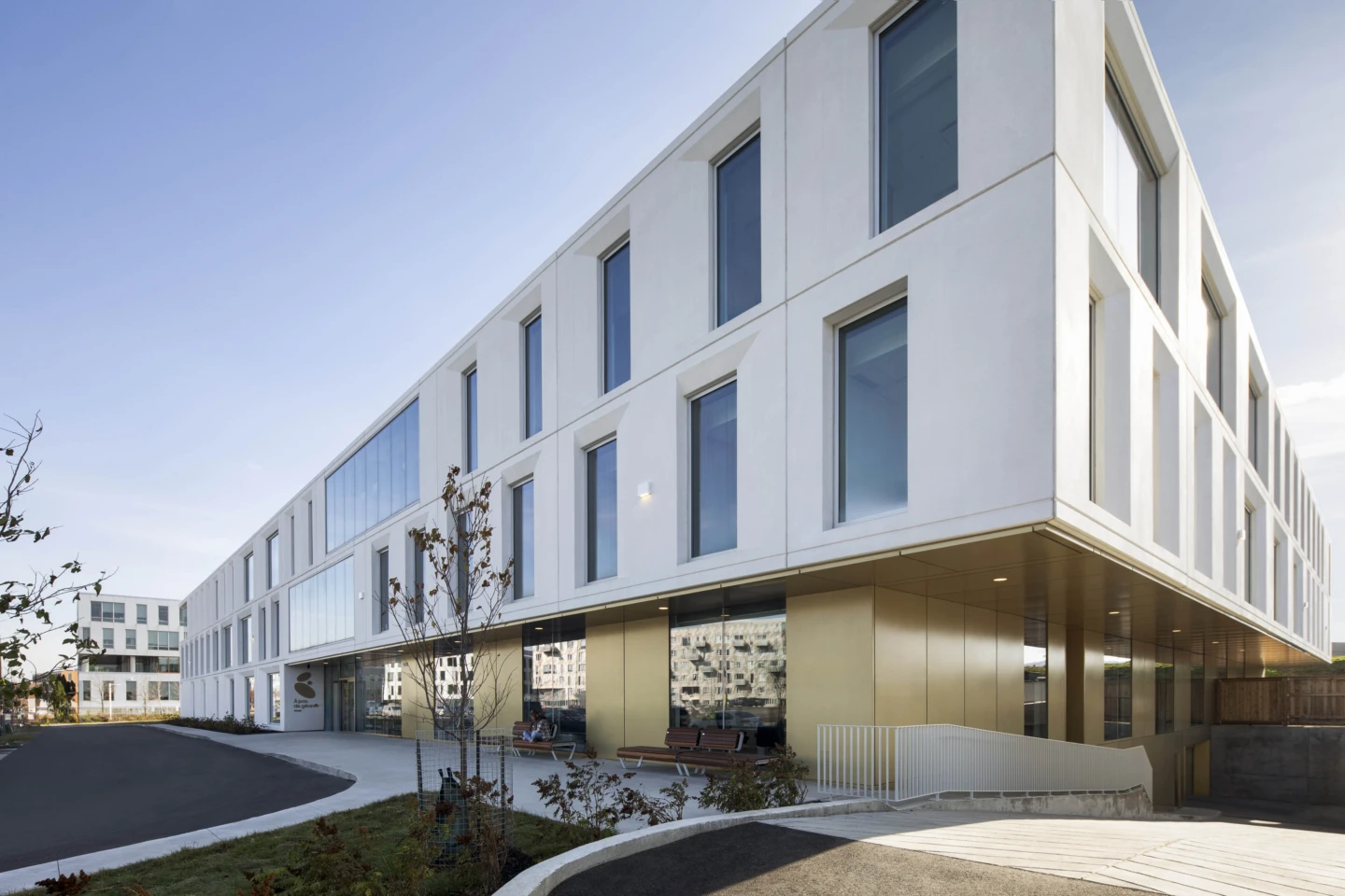 Extérieur de l’école À pas de Géant