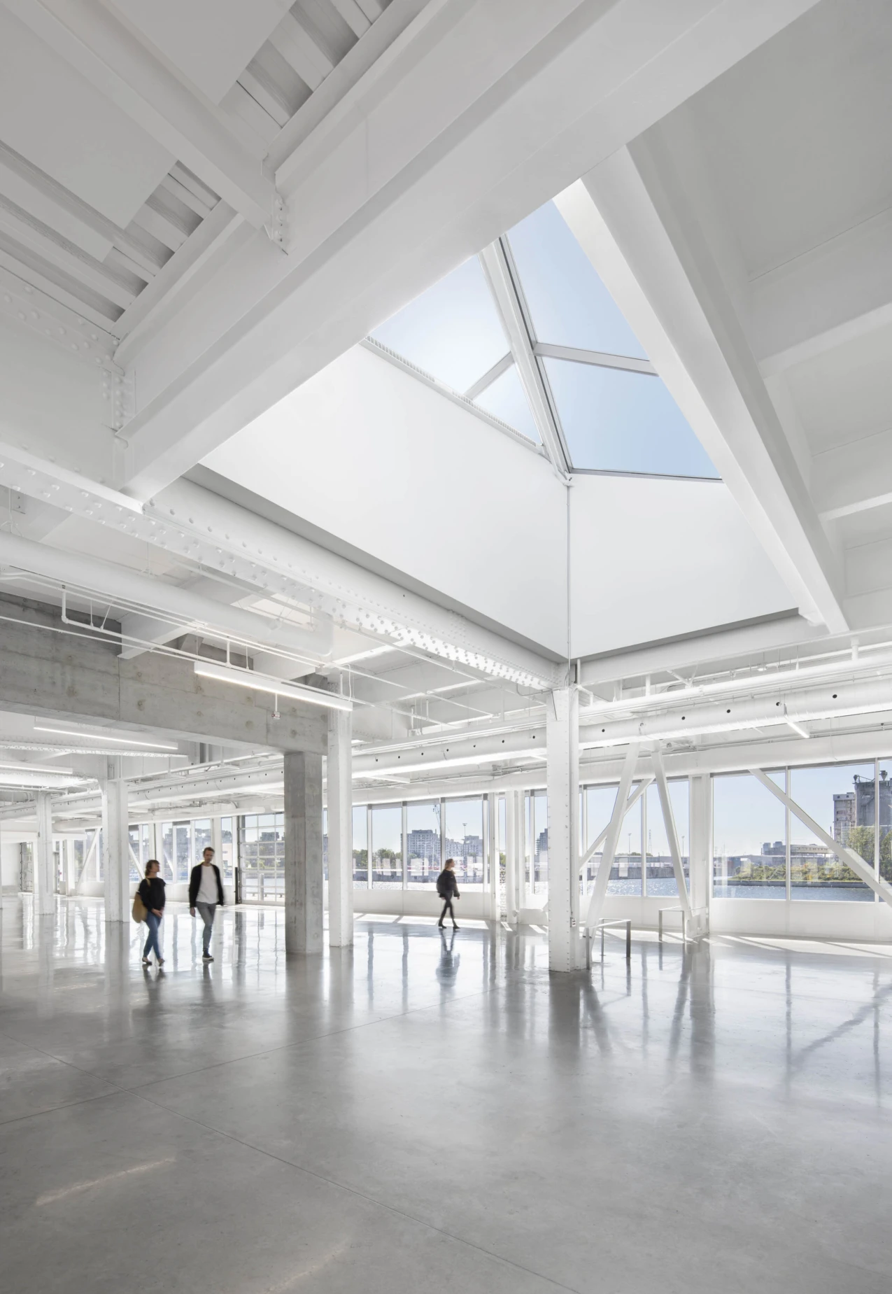 Intérieur du Grand Quai du Port de Montréal