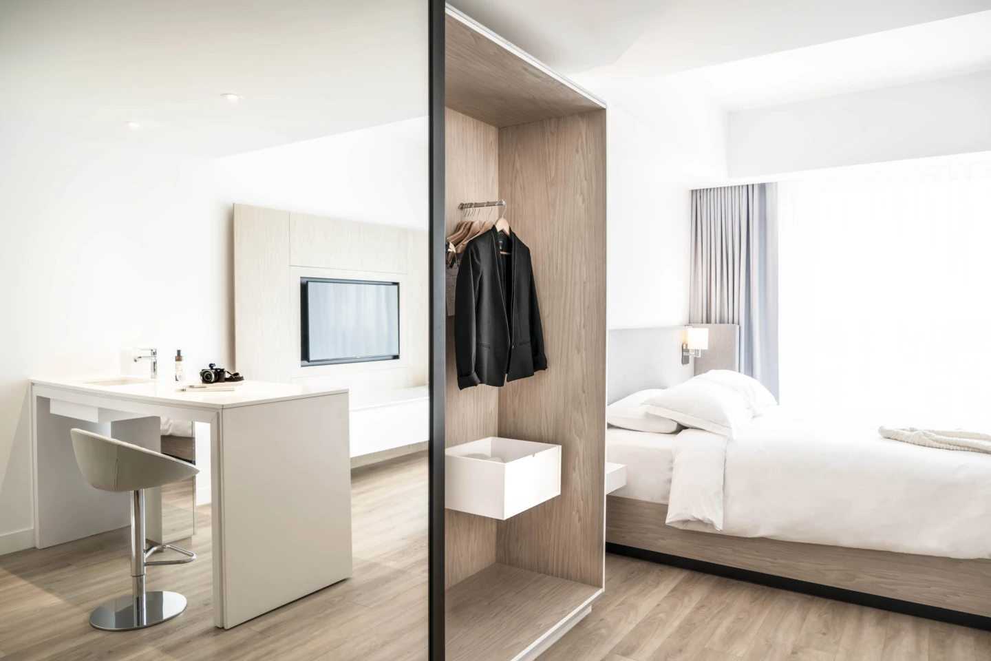 Intérieur d'une chambre de l’Hôtel Mortagne