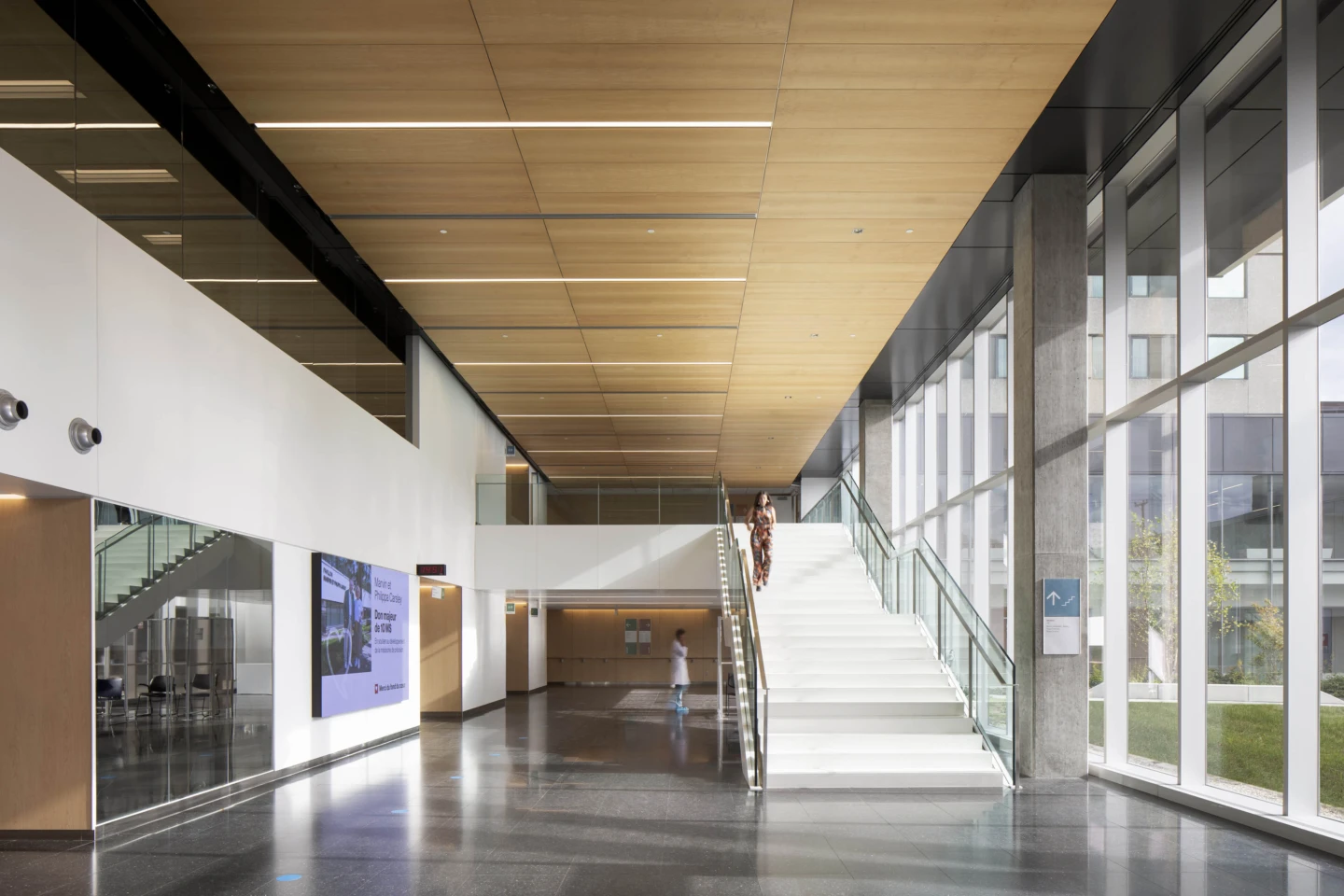 Couloir à l'Institut de cardiologie de Montréal