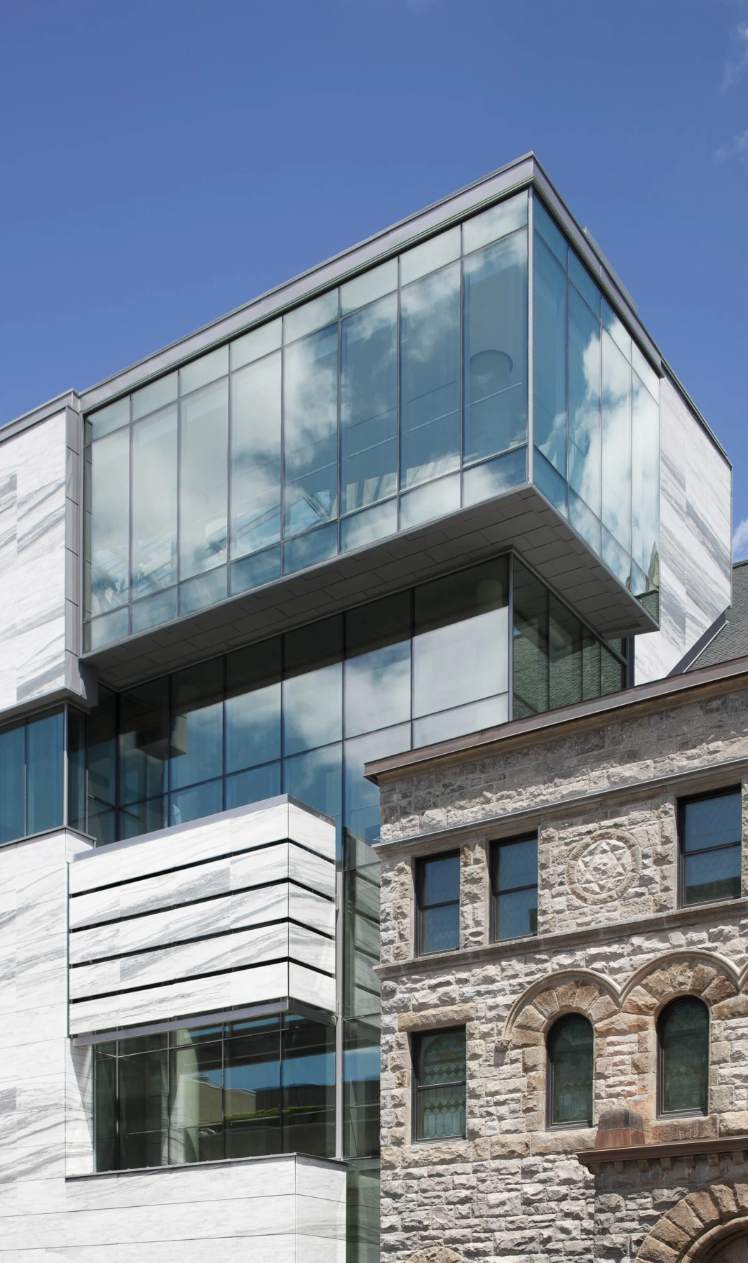 Extérieur du Musée des beaux-arts de Montréal