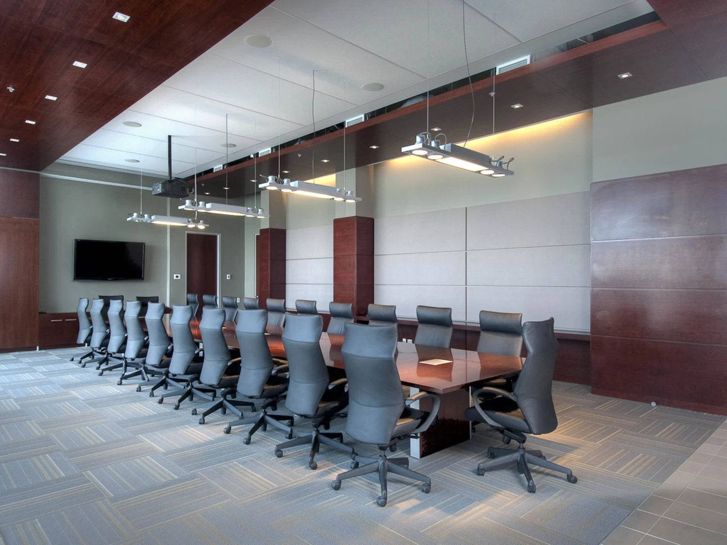 Intérieur du Hôtel Marriott + Siège social d'Aéroports de Montréal, salle de conférence