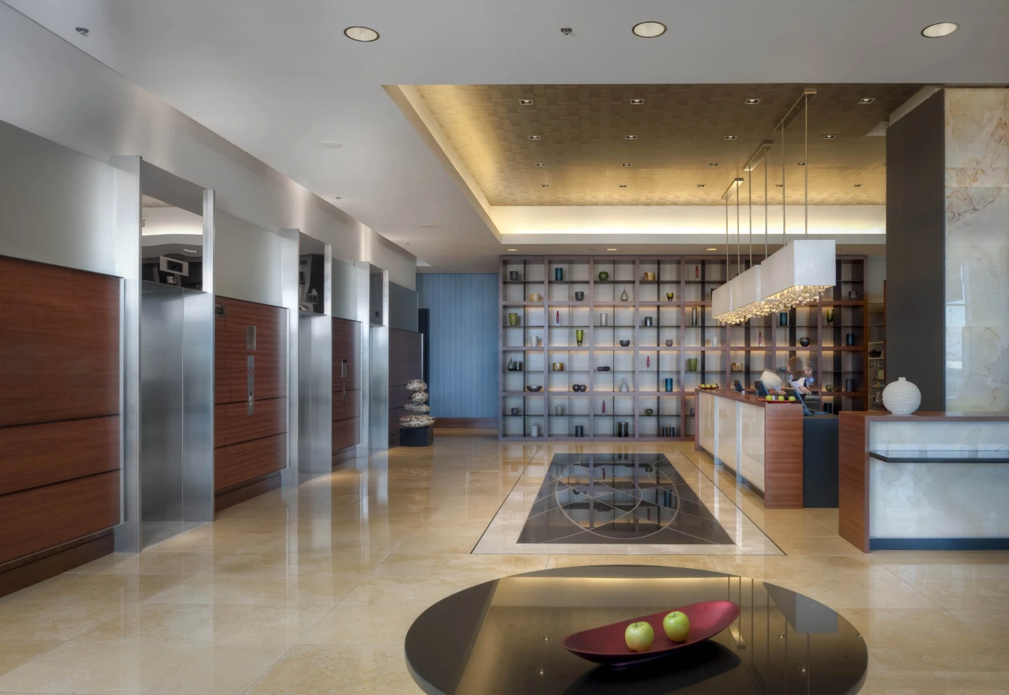 Intérieur du Hôtel Marriott + Siège social d'Aéroports de Montréal