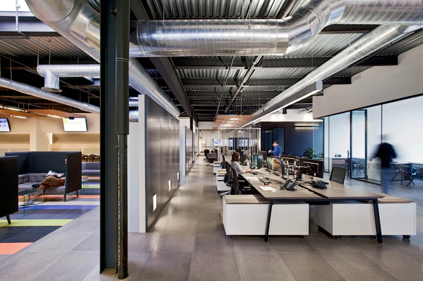 Intérieur de Média Experts