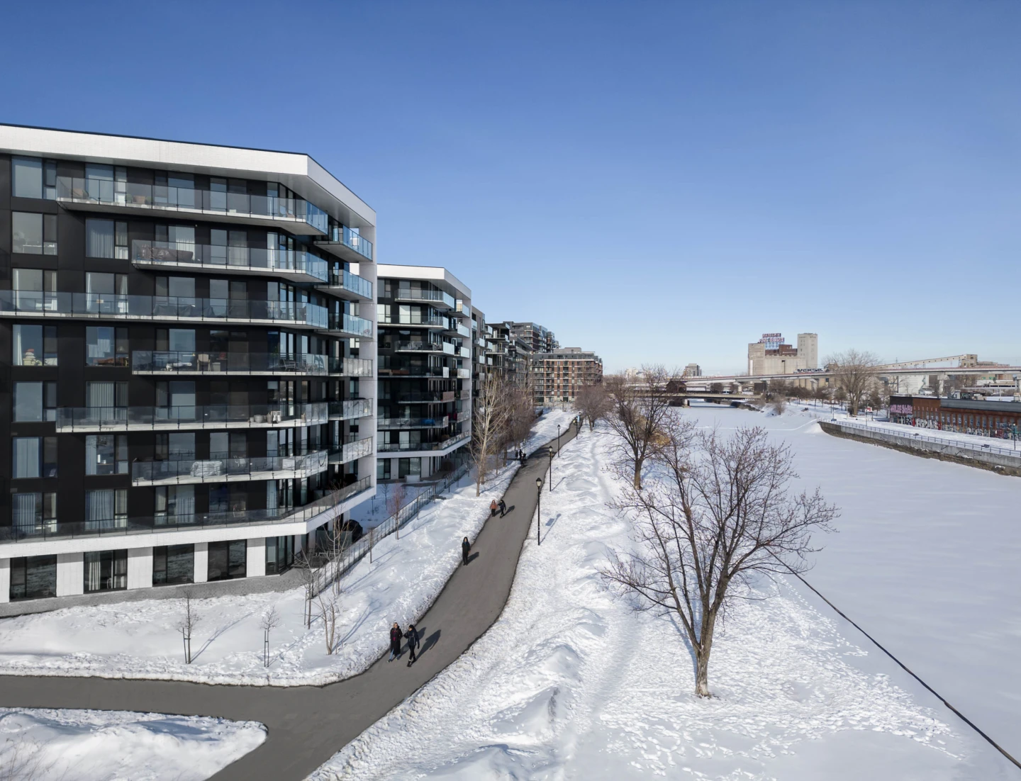 Extérieur de NOCA, l'hiver