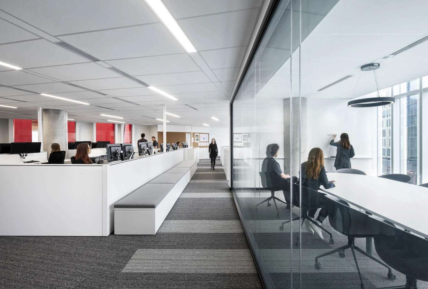 Intérieur de l'Office national du film du Canada, espace bureaux